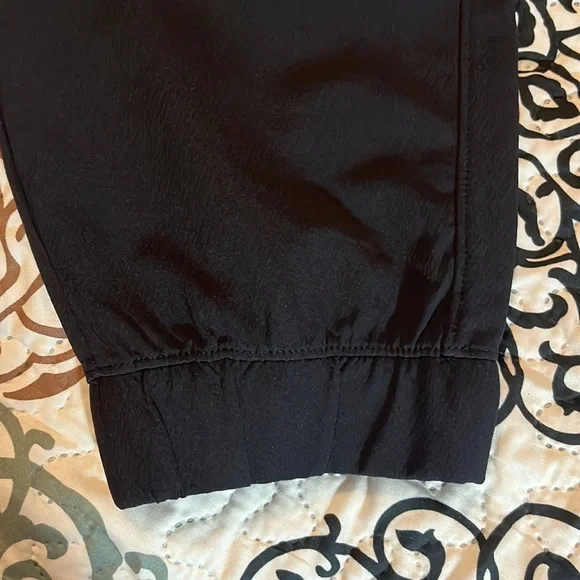 New Balance Lightweight Joggers - Picture 8 of 8